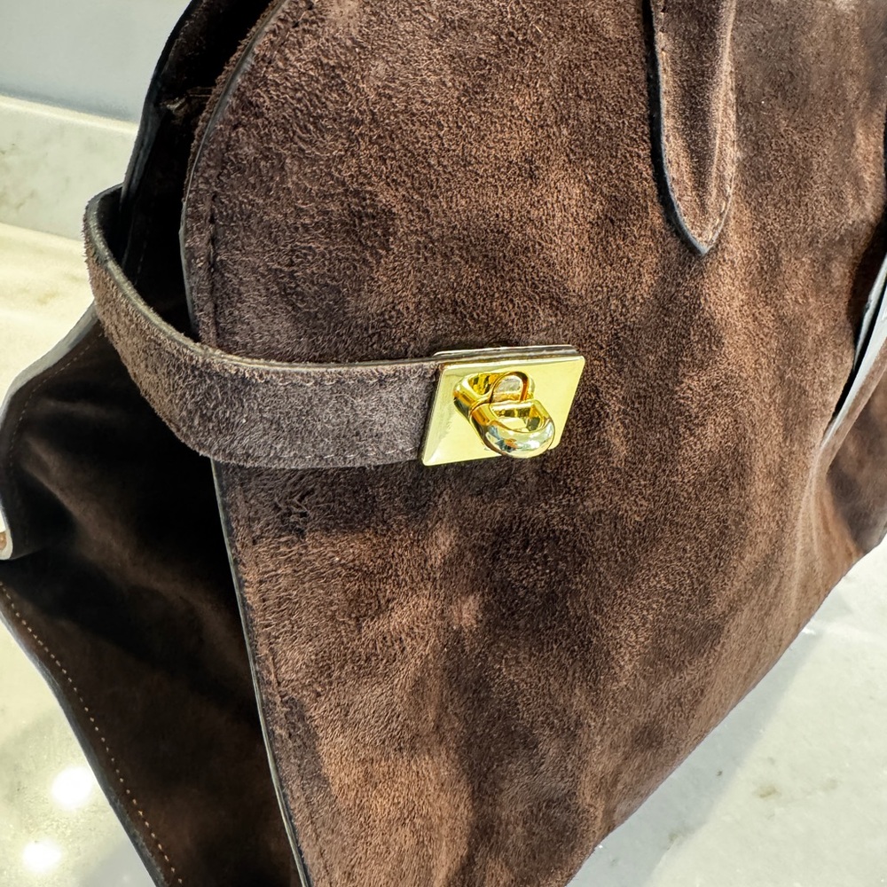 Viral CLAUDIA FIRENZE Chocolate Brown
Suede Leather Tote Satchel Bag 🤎 - Picture 8 of 13